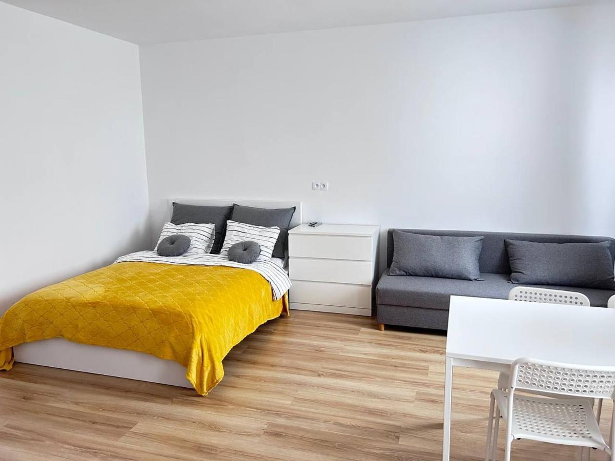 Stone Apartment - Free Parking Катовице Экстерьер фото